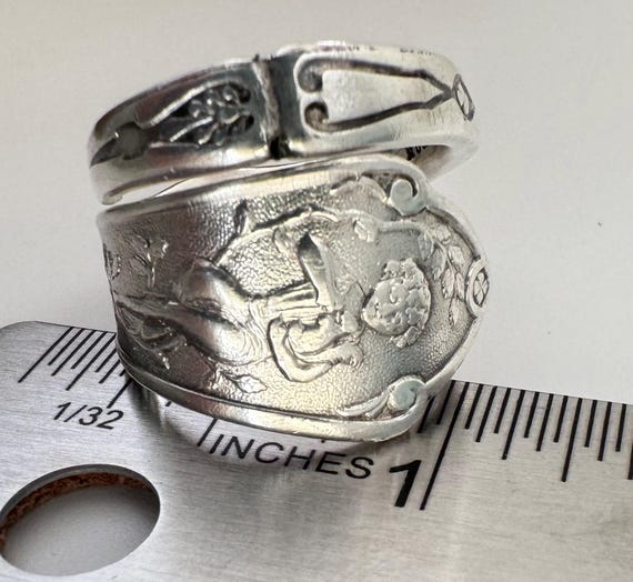 Antique spoon ring, squirrel cherub PEARL Pattern… - image 4