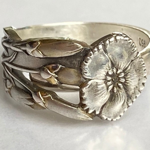 Japanese flower ring, Hibiscus or Dianthus Sweet William spoon ring, vintage, 950 sterling silver, Flower, WAKO Tokyo.