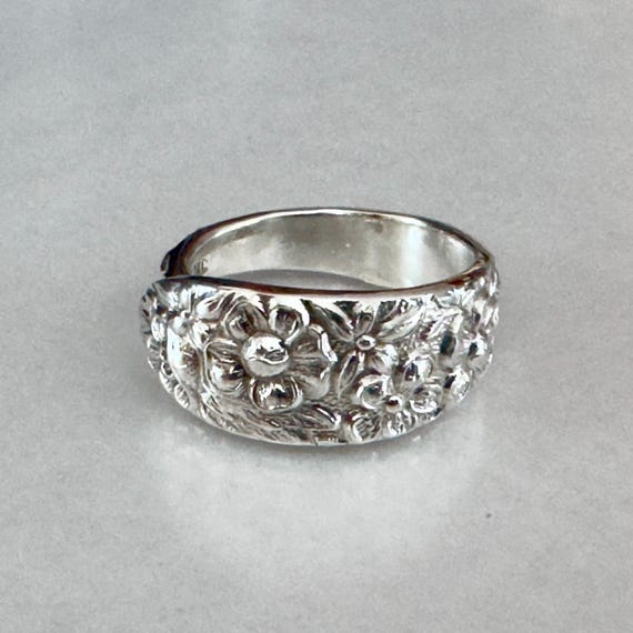 Slender spoon ring, Southern Rose pattern, antiqu… - image 8
