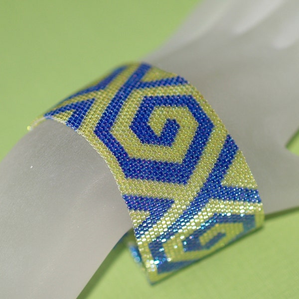 Celtic Spiral in Chartreuse and Tanzanite / Beadwoven Peyote Cuff Bracelet / Lemon Lime & Blue Beads / Beaded Jewelry / Handmade Bracelet