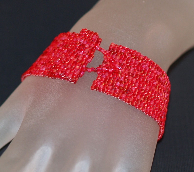 Simply Red / Peyote Bracelet Beadwoven Cuff / Handmade Jewelry / Crimson & Cranberry Beads / Red Jewelry / Beaded Bracelet / Valentine Gift image 3