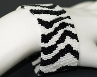 Zebra / Wide Black and White Beadwoven Peyote Cuff Bracelet / Zebra Stripe Beaded Jewelry  / Wild Animal Beaded Design / Beaded Jewelry
