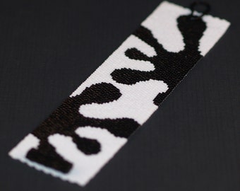 Manchas de tinta / Pulseira de peiote tecida com miçangas / Bolhas abstratas em preto e branco / Joias mod / Pulseira unissex com miçangas / Presente de joias para mamãe /