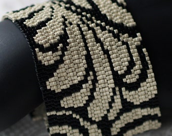 Damask / Wide Peyote Cuff / Beadwoven Bracelet / Black and Gold Beads / Leafy Beading Design / Fern Leaf Design