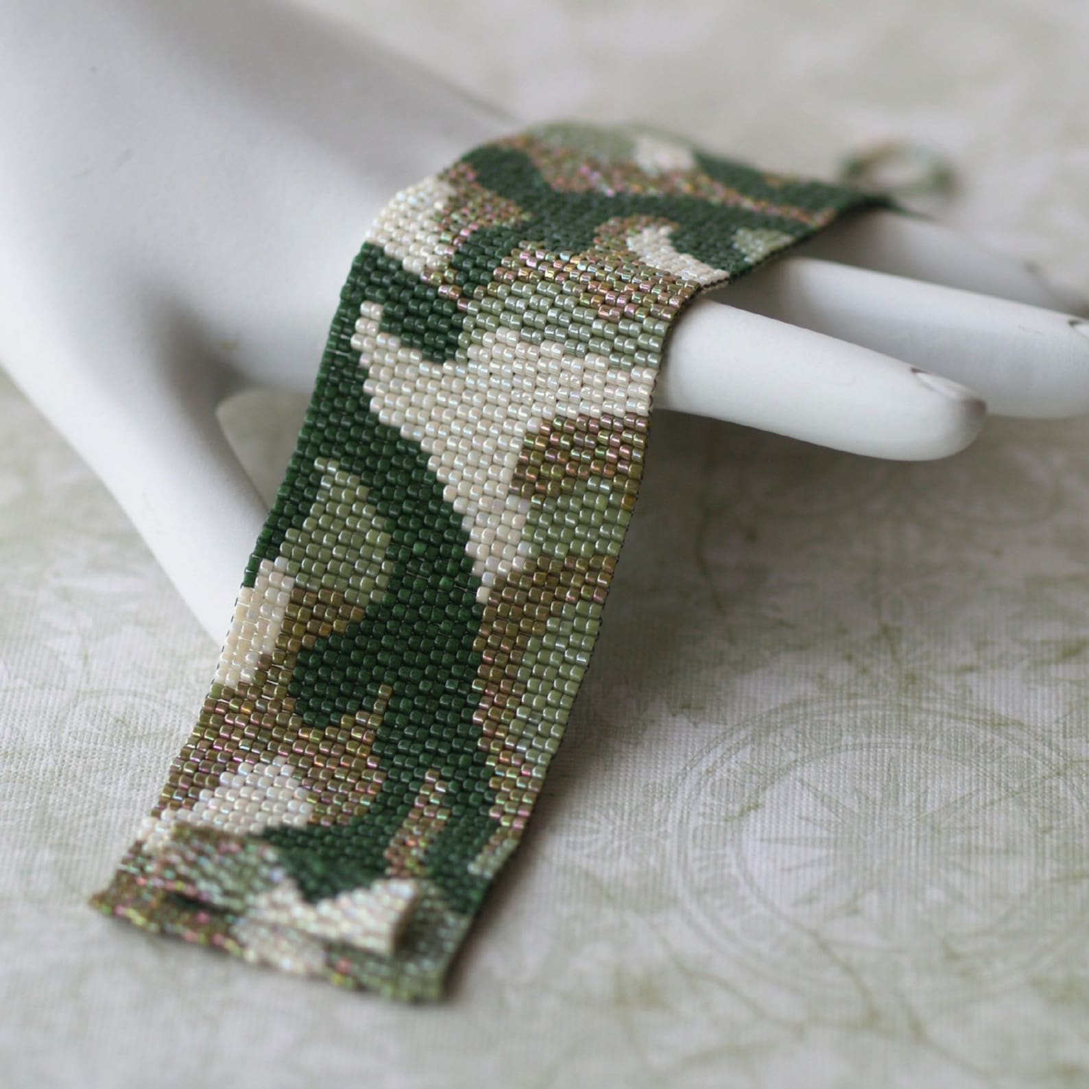 Camo Cuff / Peyote Bracelet Beadwoven Cuff Olive Green Military Hunter