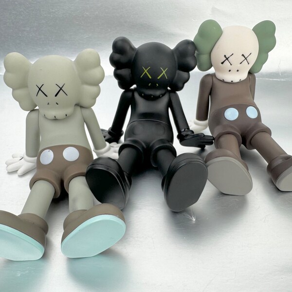 KAWS ornaments - KAWS Statue - KAWS Decoration - Room Decoration - The best gift