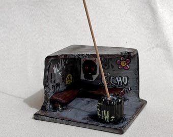 Mini Clay Graffiti Bus Stop, Handmade Urban Decor, Incense Holder, Street Art Gift