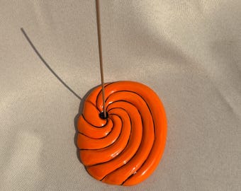 Porta incienso en espiral naranja, quemador de incienso de arcilla con diseño de remolino, atrapacenizas para fans del anime, decoración para habitación de cosplay ninja, regalo estético para geeks