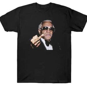 Fred Sanford Middle Finger Graphic T-shirt, Funny T-Shirts, Vintage Sanford Middle Crewneck Sweatshirt, Perfect Gift