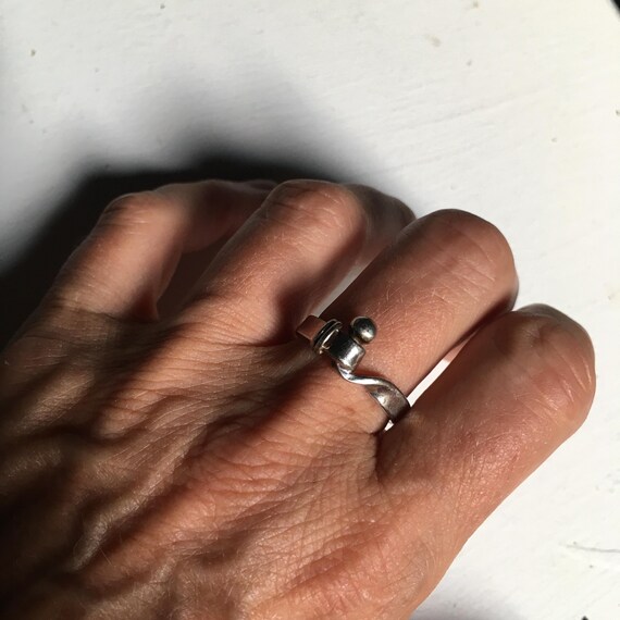 silver ball and loop ring - image 6