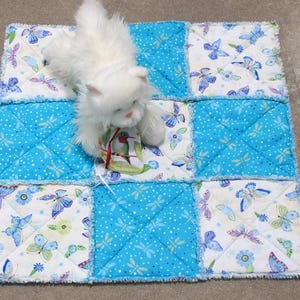 dragonfly cat quilt, handmade pet bed, turquoise quit for cats, dog travel mat, patchwork cat bed, playmat for pets, dog bed, fabric cat bed