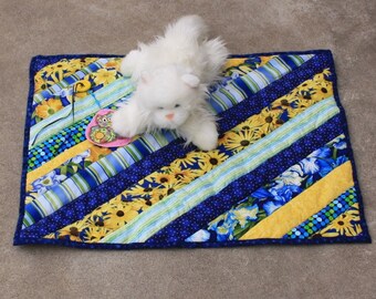 Quilted cat mat, cat bed, blankets for cats, washable kitten mat, fabric cat bedding