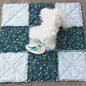 green cat blanket, quilts for cats, cat quilt, kitten napping mat, small dog bed, puppy sleeping pad, washable pet peds, organic catnip toys