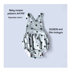 以下が含まれることがあります： 黒の星柄の薄い青色のベビーロンパース。ロンパースは調節可能なストラップとスナップ留めが付いています。画像には「Baby romper pattern A4 PDF Separate sizes! 3,6,9,12,18 and 24m includes」というテキストが印刷されています。