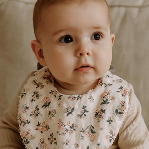 Modello bavaglino neonato in formato PDF, modello cestino per neonati, modello bavaglino facile da realizzare, modello per imparare a cucire, modelli per neonati