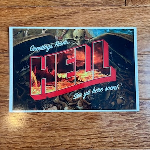 Greetings from HELL Postkarte | Bis bald hier | Witzige Postkarte | Einzigartiges Geschenk | Schwarzer Humor