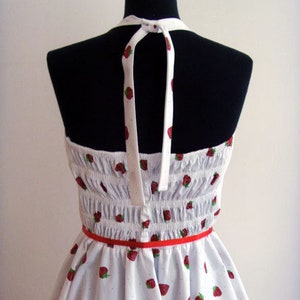 zum Anbeißen 50er Jahre Kleid mit Erdbeeren G... Bild 2