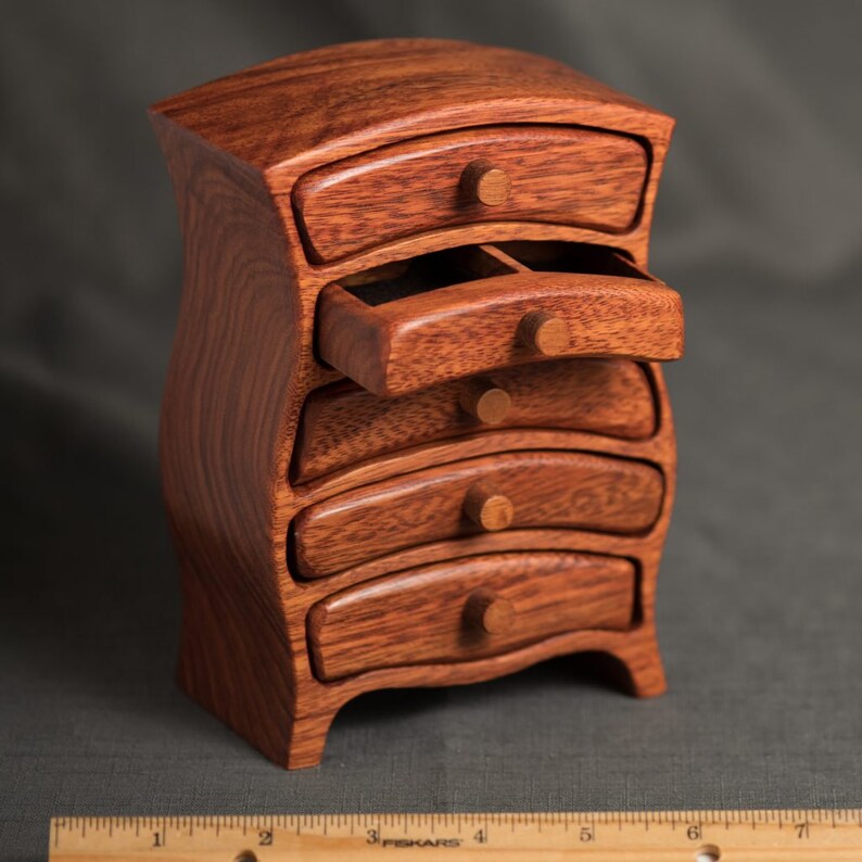 Millie Style Bandsaw Box by Baerreis