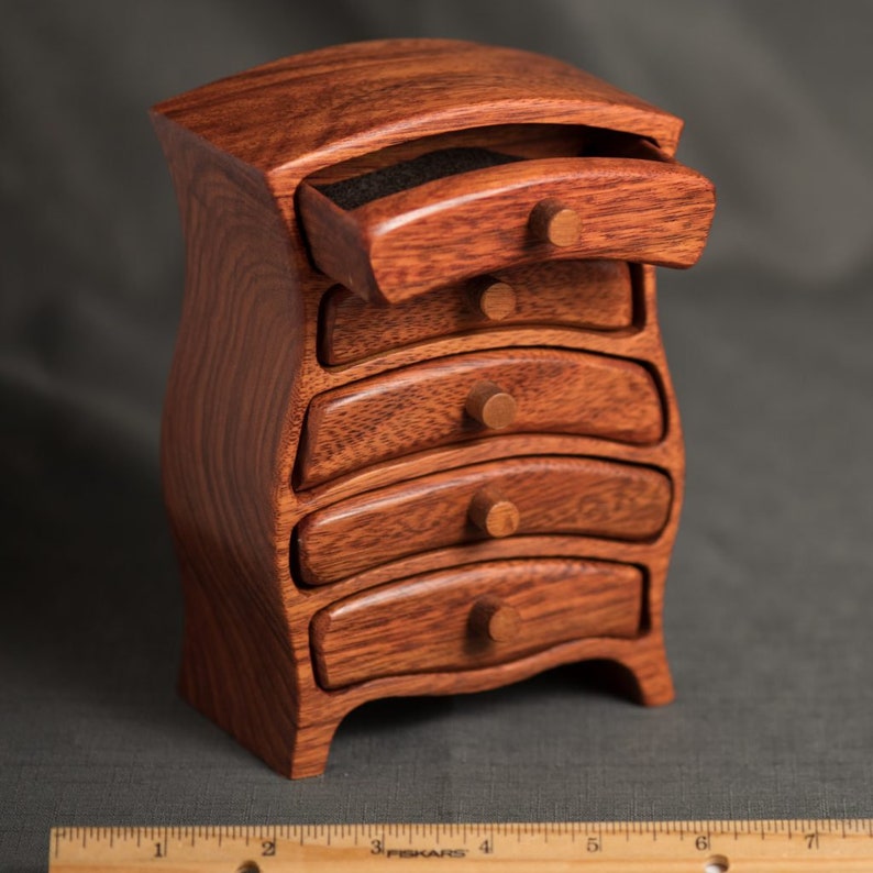 Millie Style Bandsaw Box by Baerreis