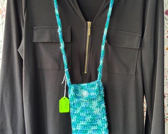 Knitted Blue Crossbody Bag: Cellphone Purse, Vintage Button Closure