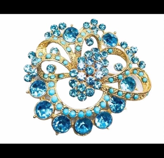 Vintage gold brooch with bright blue turquoise cr… - image 1