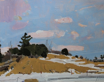 Könnte beinhalten: Ein Gemälde einer verschneiten Landschaft mit blauem Himmel und rosa Wolken. Im Vordergrund sind Bäume zu sehen, im Hintergrund ein Hügel.