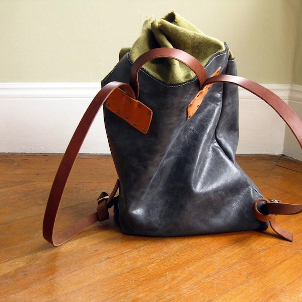 Backpack - Cinch top - Distressed Gray leather