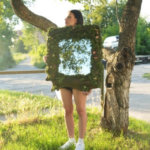 Moss Wall Mirror – Handmade Forest Decor with Ceramic Mushrooms – Nature-Inspired Fairycore Home Art