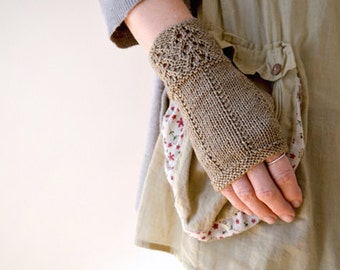 Fee-bee Mitts Knitting Pattern PDF