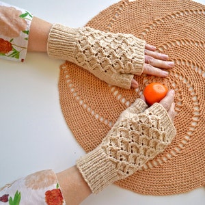 Con Brio Fingerless Mitts Knitting Pattern PDF