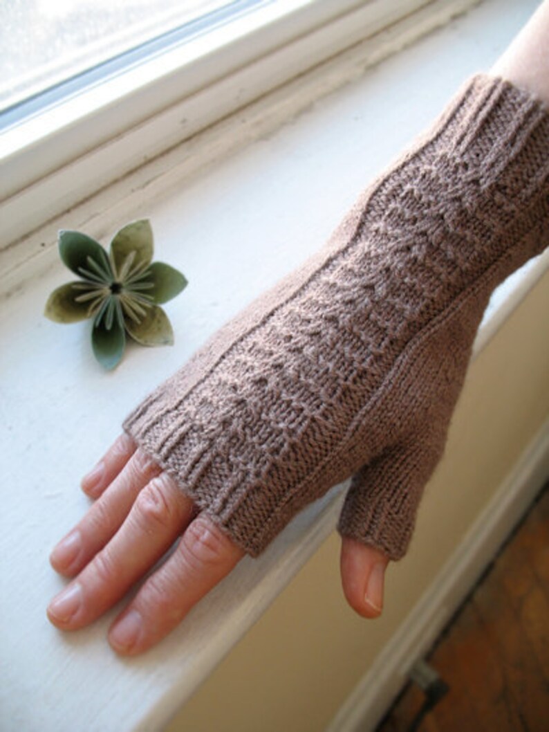 Rockywold Mitts Knitting Pattern PDF image 2