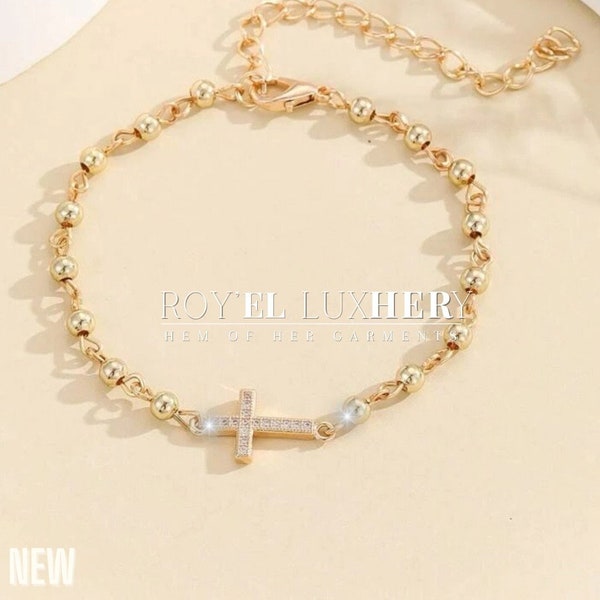 Elegant Gold cross bracelet