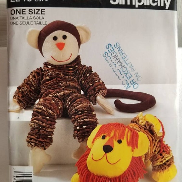 Simplicity 2240, uncut pattern, yoyo monkey, yoyo lion, yoyo pattern, monkey pattern, lion pattern, yoyo toys pattern, toy pattern, monkey