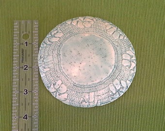 Small Dish Lace Bottom