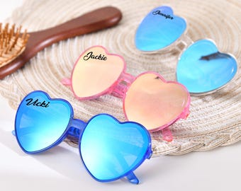 Gafas de sol personalizadas en forma de corazón con nombre para despedida de soltera - Detalle para la fiesta de bodas "Sé mi dama de honor"