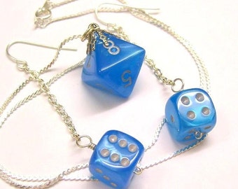 D8 Necklace and D6 Earrings Ensemble in Pearly Blue for Femme Gamers