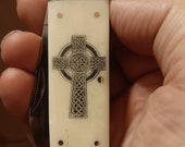 Scrimshaw Celtic Cross Pocket Knife