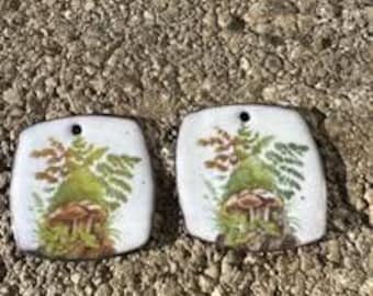 ENAMELED CHARMS, Mushroom Rounded Square, Artisan Enamel, Enameled Jewelry, Copper Enamel, Handmade Enamel, Artisan Enamel