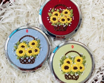 Sunflower Hand Embroidered Compact Mirror, Floral Embroidery Pocket Mirror, Handmade Makeup Mirror, Bridesmaid Mirror, Birthday Gift For Her