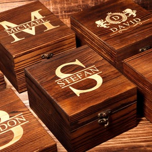 Ensemble de verres à whisky personnalisés avec boîte en bois, cadeaux garçons d'honneur, cadeau meilleur homme, cadeaux père, cadeau petit ami, cadeaux enterrement de vie de jeune fille