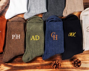 Custom Monogram Letter Groom & Best Man Wedding Socks | Embroidered Initial Groomsmen Gift,Monogrammed Mens Socks,Wedding Socks Personalized