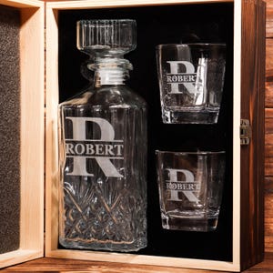 Personalized Whiskey Decanter, Custom Decanter with Wooden Gift Box, Engraved Decanter, Groomsman Gifts, Gifts for Dad, Gifts for Him