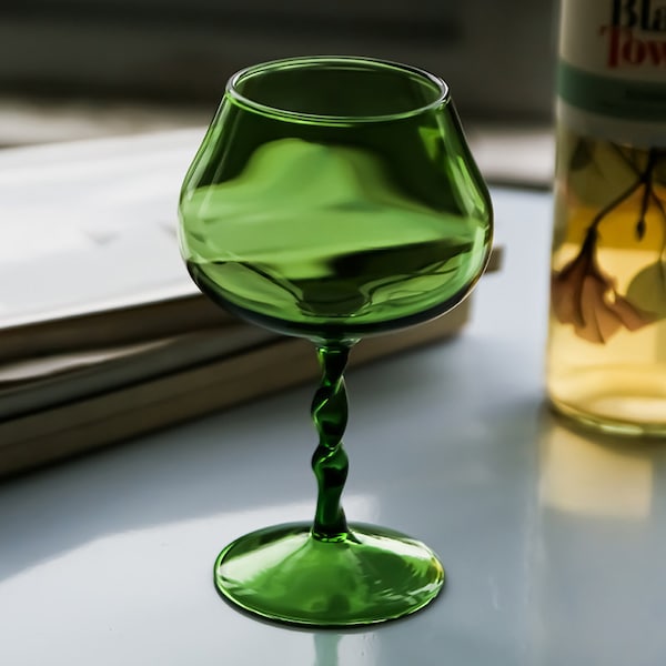 Retro colored crystal glass wine glasses | wine goblets | creative red wine glasses | cocktail glasses | unique wine glasses |