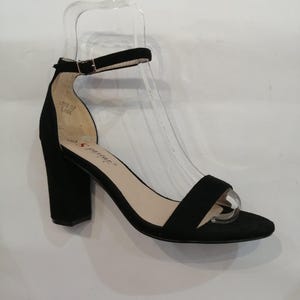 Black suede sandals with a thick heel!