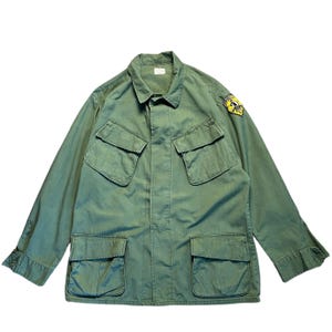 ジャケット・アウター Vintage Remake - Short Military Jacket Small Short. Authentic 1969 US Army Vintage Vietnam Jungle