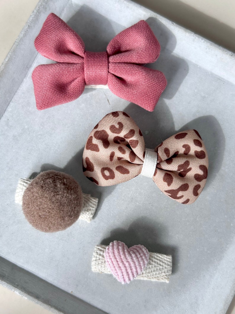 Haarspangen Set mit Schleifen und Pompon / Stoff überzogene Haarspangen für Kinder und Baby / rosa Schleifen / Geburtstag Taufe Mädchen Bild 5