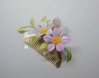Chic Blossom Hair Comb: A Refined Gift for Your Bestie