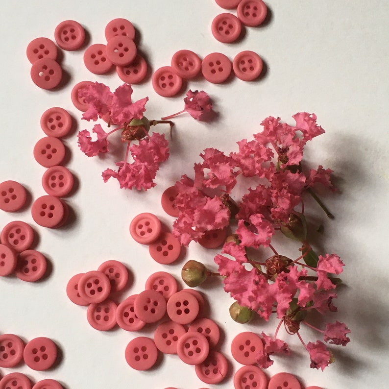 Pretty Dress Button 716 in Diameter Set of 50 Bright Pink Crape Mrytle Vintage Buttons