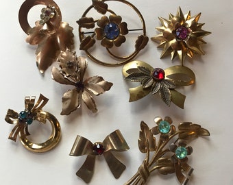 Embellishing Lot of 8, Vintage Reclaimed Jewelry, Brooches