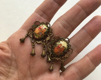 Vintage Fragonard Style Porcelain and Brass Screw-Back Earrings